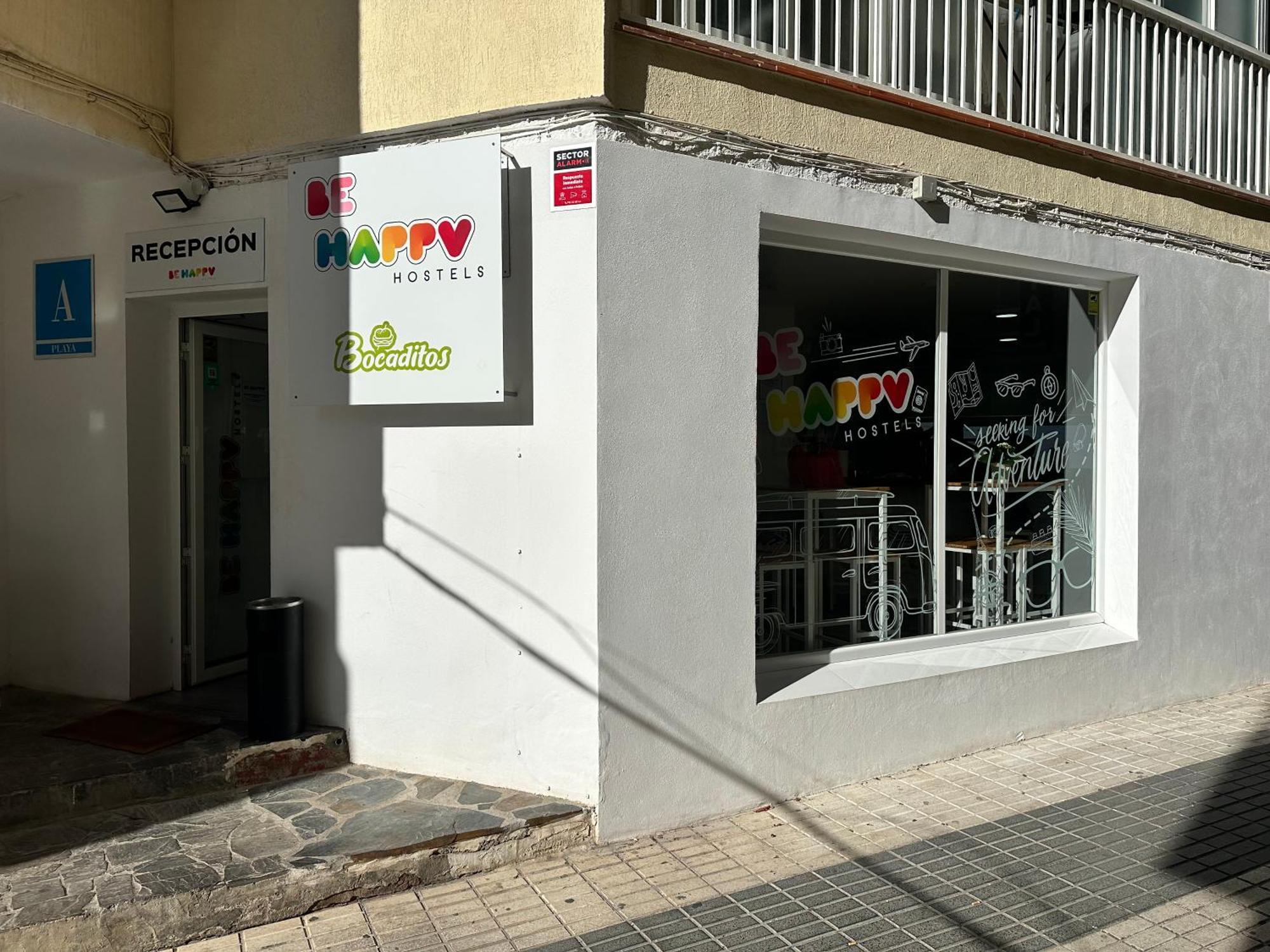 Be Happy Hostel Nerja Exteriör bild